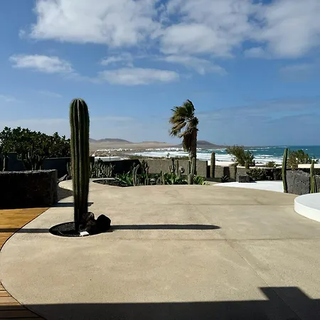 Canaryislandshost I Petra Villa