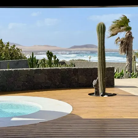 Villa Canaryislandshost I Petra Famara