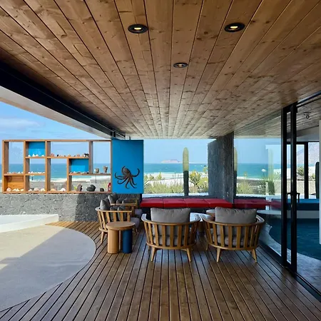 Canaryislandshost I Petra Villa Famara