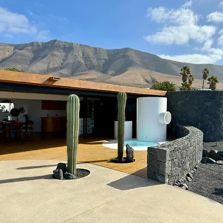 Villa Canaryislandshost I Petra